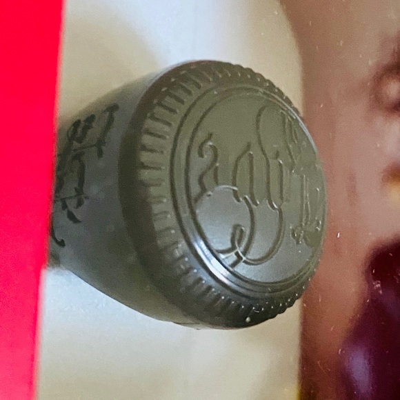 Love Rock lip gloss ring in cherry 🍒 - Picture 2 of 3